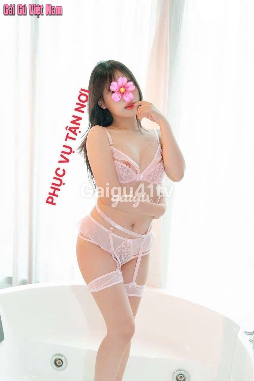 1358950 - NGỌC NHI - GÁI NON - DÂM - CHIỀU KHÁCH HẾT MÌNH