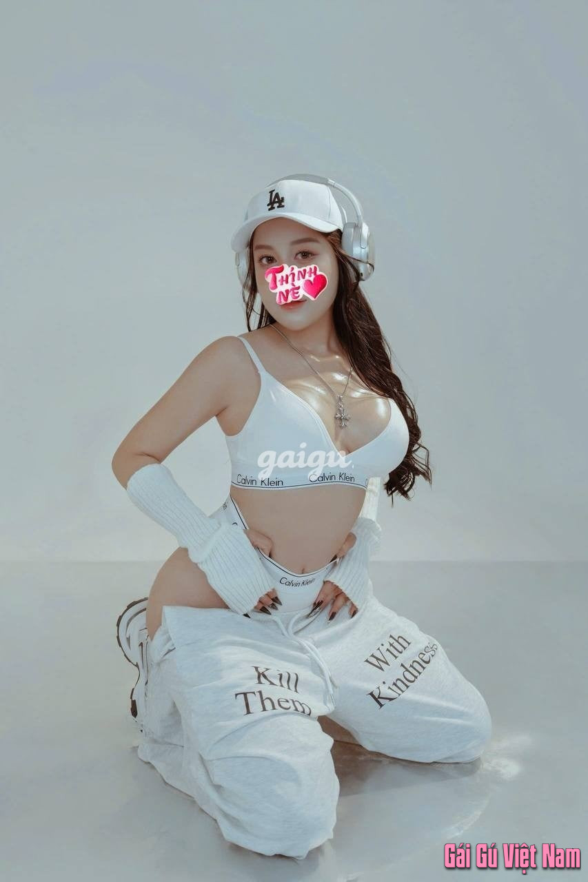 1403527 - ❤️KHÁNH VY❤️ VẺ NGOÀI RẠNG RỠ, BODY RỰC CHÁY