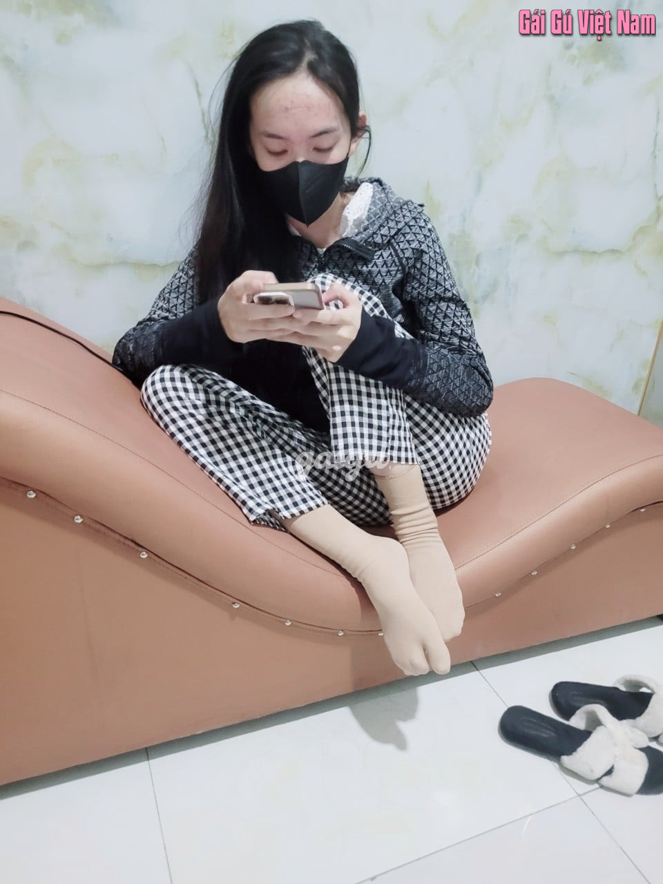 Lê Hằng, trắng nõn ngày đầu vào đời.