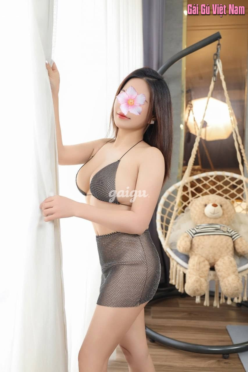 Dung Nhi – Không Phải Quá Lời Chứ Em Này Vô Cùng Tuyệt Vời