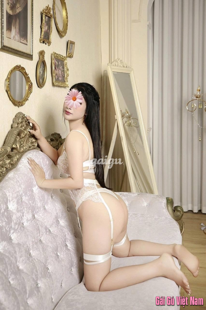 TRỰC TẾT⭐️LINH BABE XINH SANG, ĐẸP, TÂY, VÚ RẤT NGON ĐẢM BẢO MÊ