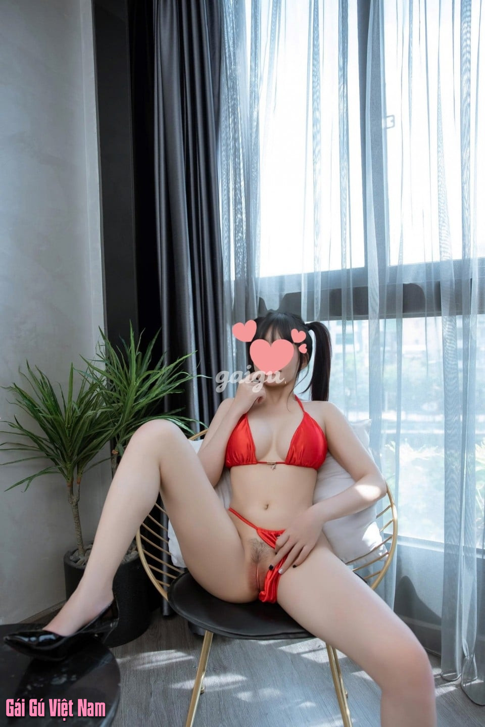 KHÁNH HUYỀN GÁI XINH VỚI BODY KHÔNG THỂ TUYỆT VỜI HƠN – YÊU CHIỀU CHECKER SỐ 1