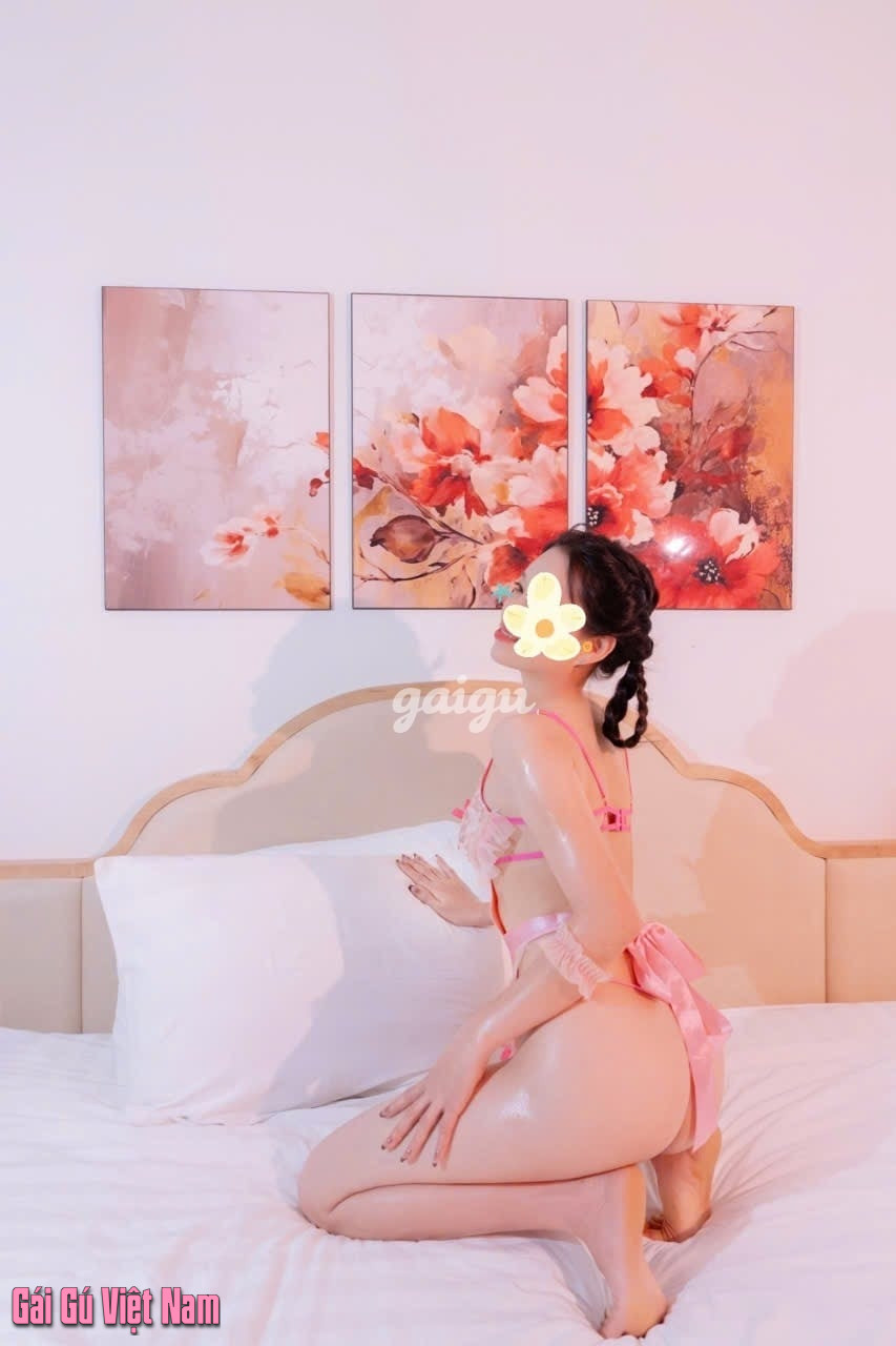 1435648 - Phương Linh- em hàng nhẹ nhàng , dâm ngon ngoan!