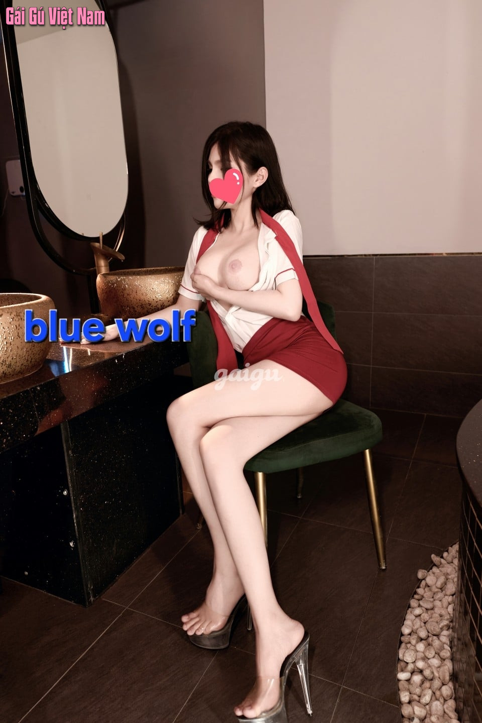 Bé Kiwi _ siêu mẫu cực xinh mình dây mong manh chân dài như mía