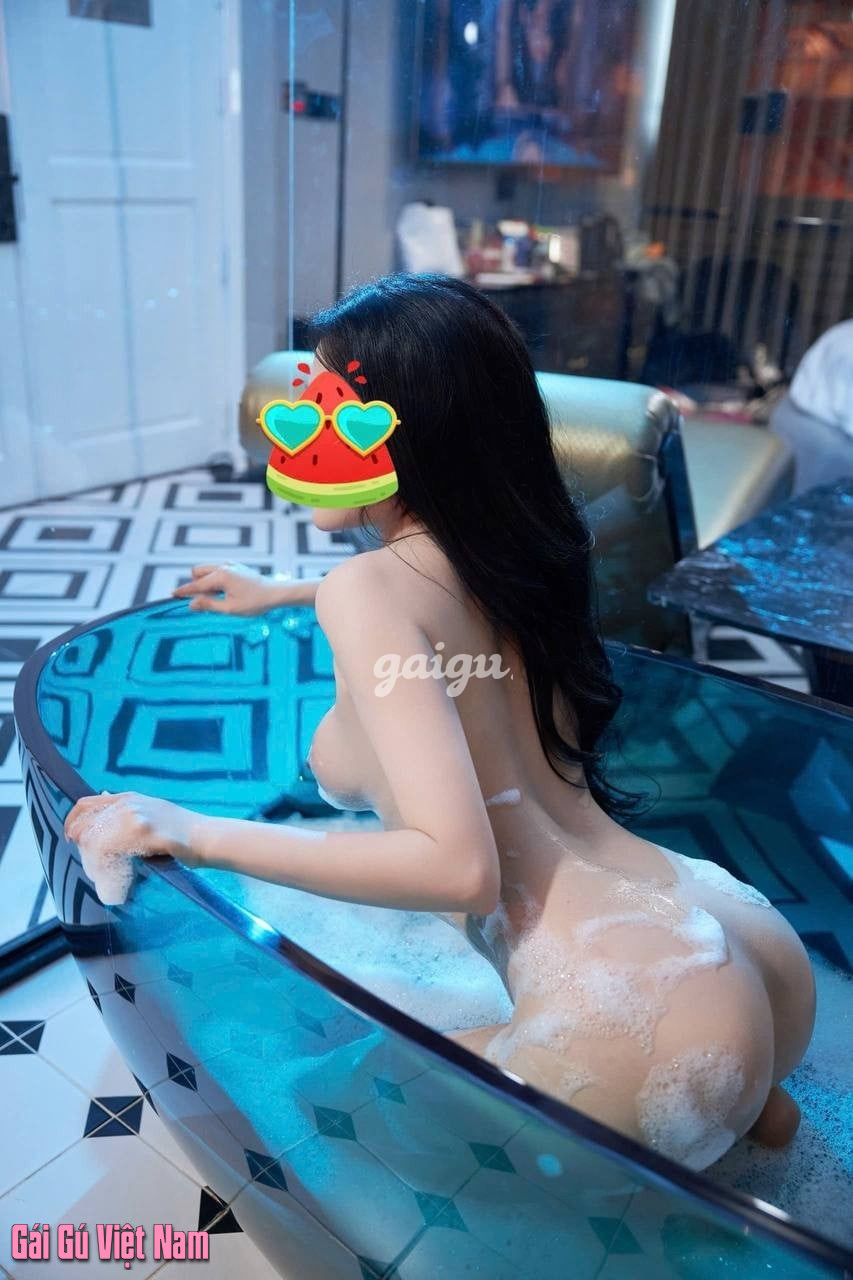 HOTGIRL BÉ NHƯ THẢO 2K3 XINH SEX QUYẾN RỦ HÀNG MỚI CHIM CỰC BÓT DÂM