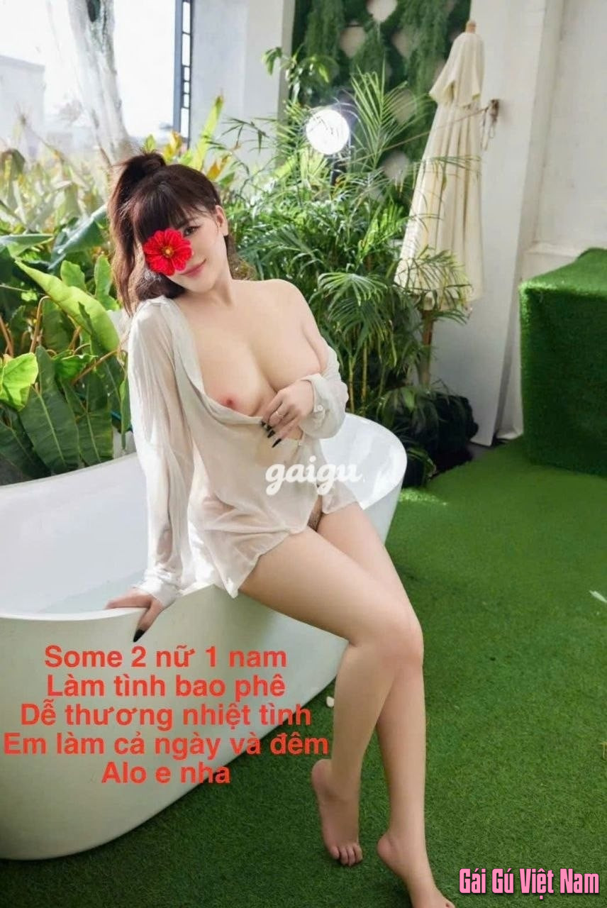 1461982 - MY ANH XINH XẮN VÚ TO KẸP XÚC XÍCH BÚ CU LÚC CÁN DÂM CHIỀU KHÁCH