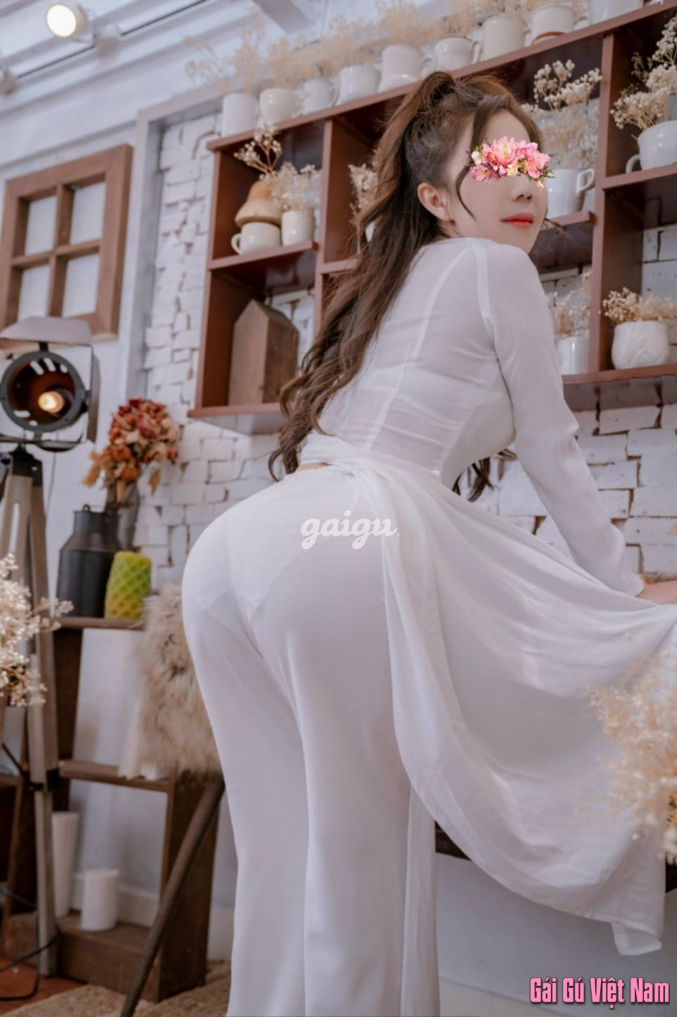 628608 - NGỌC NHI XINH ĐẸP, SEXY, NỒNG NÀN VÀ QUYỄN RŨ