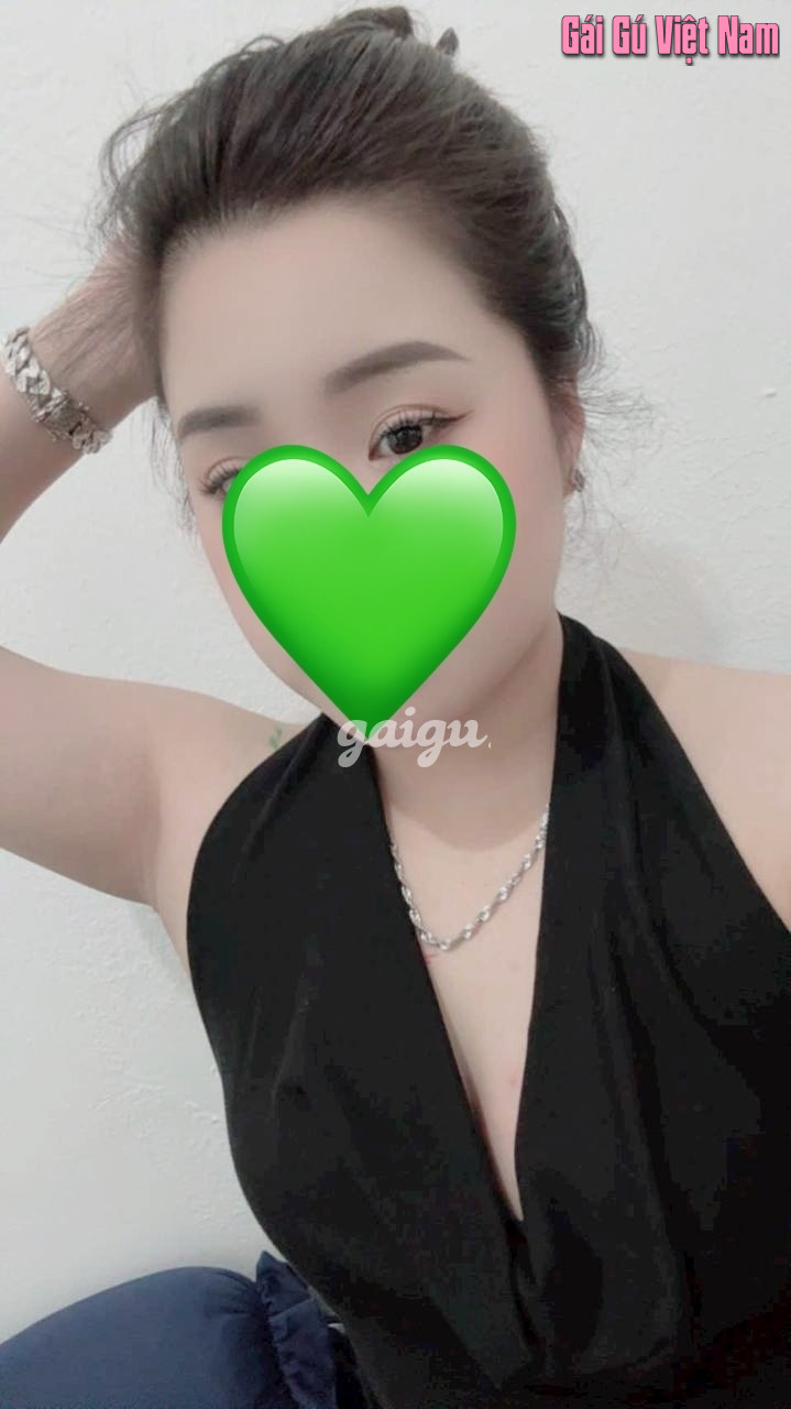 1421685 - Bích Tuyền 2k3 phục vụ tận nơi.